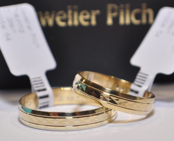 1 Paar Trauringe Hochzeitsringe Gold 585 - Breite: 4,0 mm - Stärke: 1,2mm