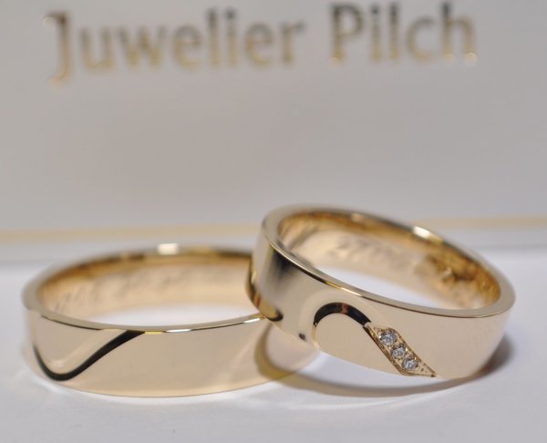 1 Paar Trauringe Hochzeitsringe Gold 333 - Breite: 5,0 mm - Stärke: 1,5mm