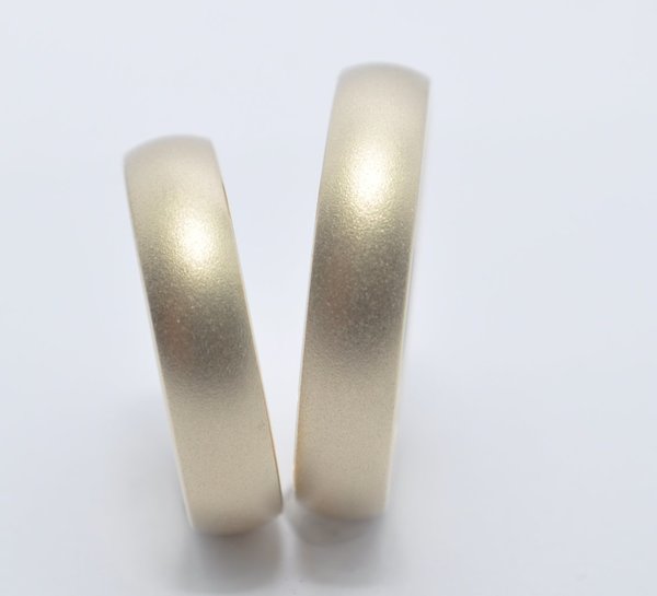 1 Paar Trauringe Eheringe Gold 750 - Sandmattiert - Breite 5mm - Stärke 1,5mm