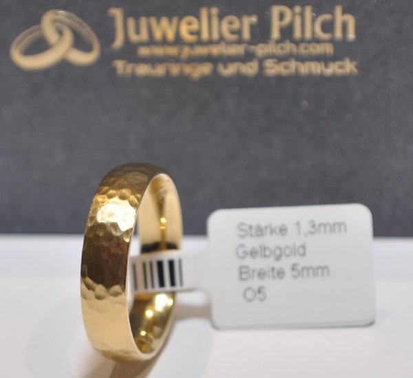 1 Paar Trauringe - Hammerschlag - Gold 333 - Breite: 5,0 mm - Stärke: 1,3mm