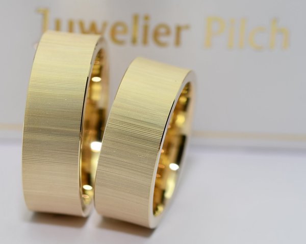 1 Paar Trauringe Quermattiert Gold 375 - Breite: 8,0 mm - Stärke: 2,0 mm