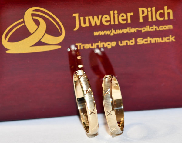 1 Paar Trauringe Gold 333 oder 585 - Quermatt - Breite: 3 mm